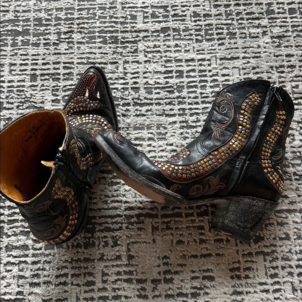 Old Gringo RARE Studded Black and Gold Western Boots - Picture 5 of 7